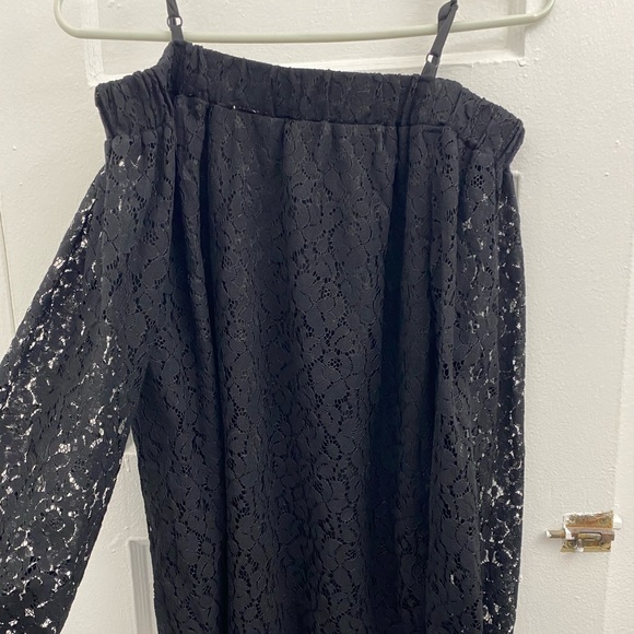 Over the shoulder shirt - Picture 3 of 5